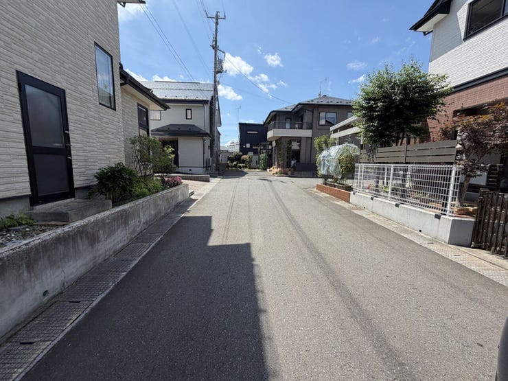 現地(2026年8月)撮影
◎現地案内予約受付中!◎
ご内覧をご希望の際は、ハウスドゥ 八戸下長までお気軽にお問い合わせくださいませ♪