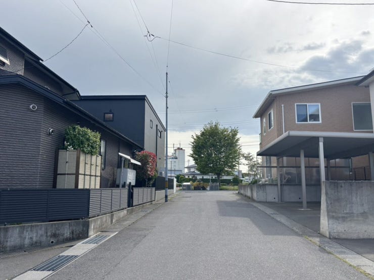 現地(2026年5月)撮影
◎現地案内予約受付中!◎
ご内覧をご希望の際は、ハウスドゥ 八戸下長までお気軽にお問い合わせくださいませ♪
