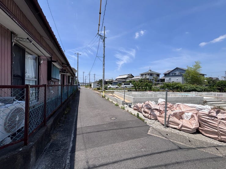 間口がしっかり確保されているので、大きな車に乗っている方も安心です!