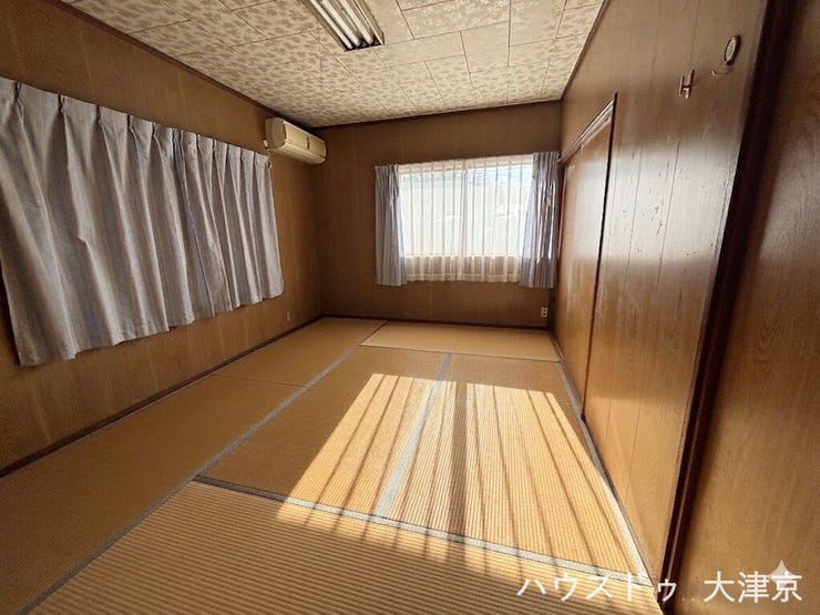 畳の香りが漂う、落ち着いた空間です。(画像は一部加工しております)