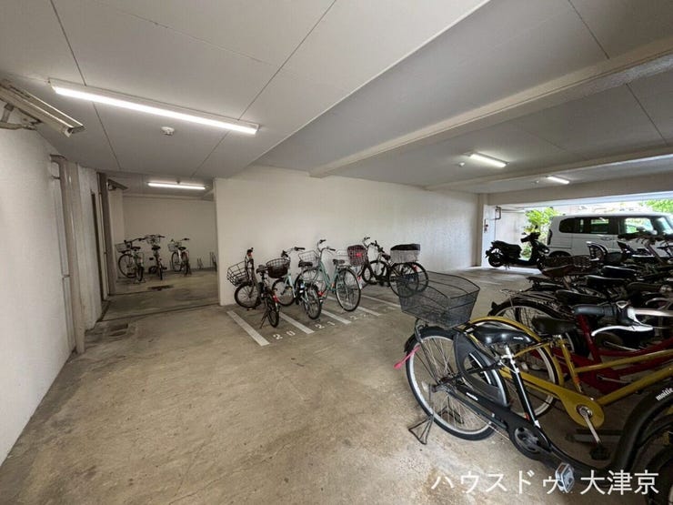 駐輪場