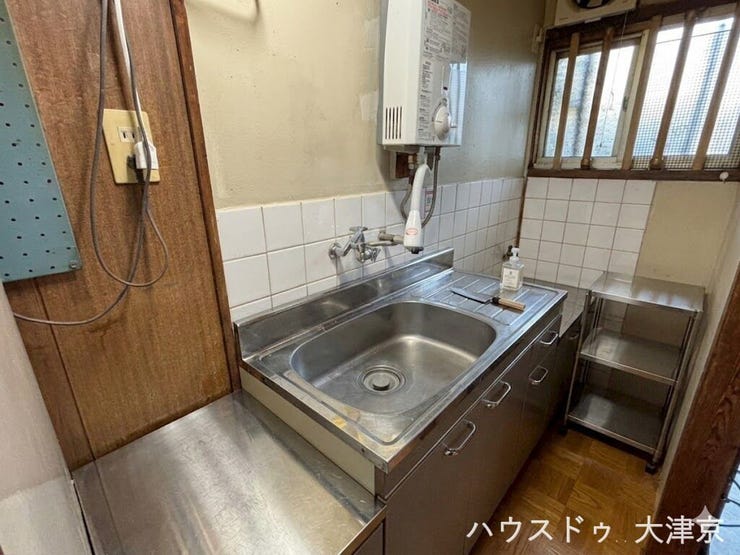 シンプルで使い勝手の良いキッチン。(一部画像を加工しております)