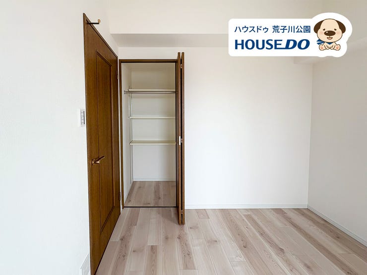 北西側6.0帖洋室