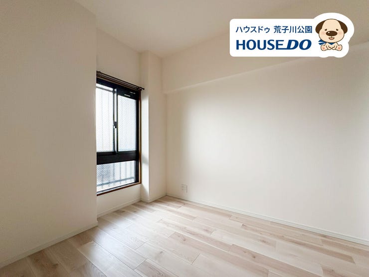 北東側4.4帖洋室
