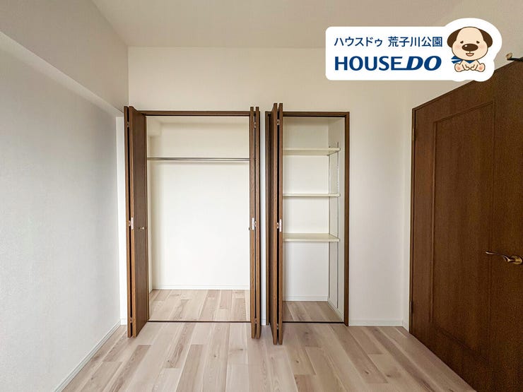 北東側4.4帖洋室