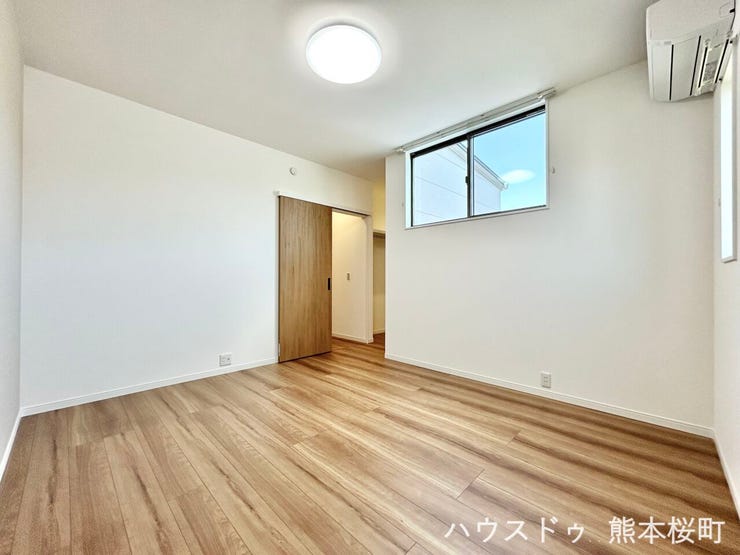 ■2階7.3帖洋室■心からリラックスできる静けさ、上質な眠りで、毎日をリセットします。明日への活力を養う空間です。