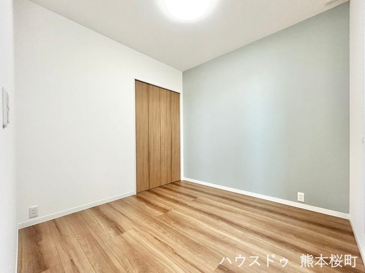 ■2階4.5帖洋室■寝室、書斎、趣味の部屋。家族の成長やライフスタイルに合わせ、様々な使い方ができる快適な空間です。