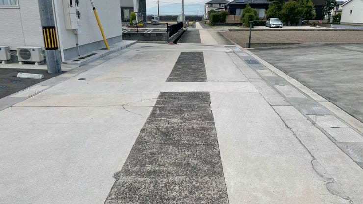 前面道路:6m
