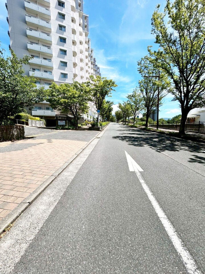 【閑静な住宅街】ドゥ・マ・テール穴生♪萩原小・穴生中♪2面バルコニー♪温水洗浄便座♪オートロック♪