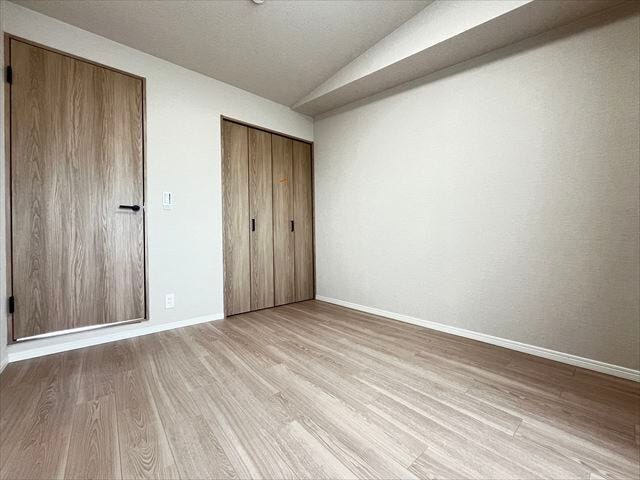 コンパクトなお部屋は、書斎や趣味部屋など多用途に活躍します。収納もしっかりあるので快適に過ごせます。