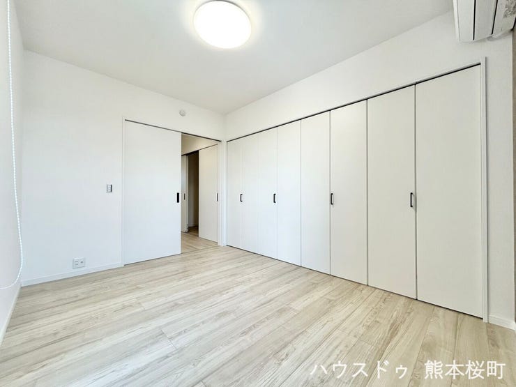 ■2階6帖洋室■心からリラックスできる静けさ、上質な眠りで、毎日をリセットします。明日への活力を養う空間です。