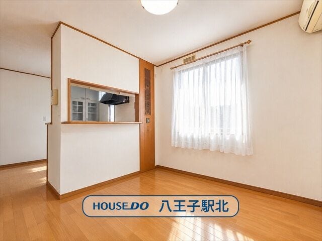 【リビング】
※実際の写真から家具等を消すCG加工をしています。