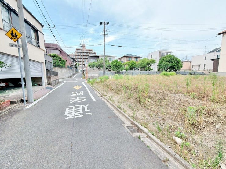 【見学予約】
当物件と同様の物件の見学も可能です!
実際の間取りや雰囲気を体感しながら住まいをイメージできます!気になる方はぜひお気軽にお問い合わせください♪
TEL:0120-729-710