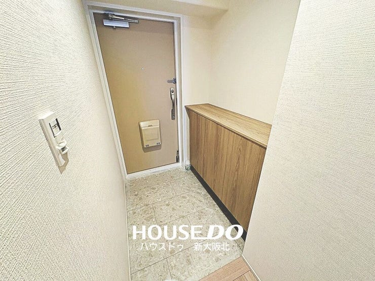 ■白を基調とした清潔感のある玄関!
■シューズボックスの上は飾り棚としてお好みのインテリアをお楽しみいただけます♪