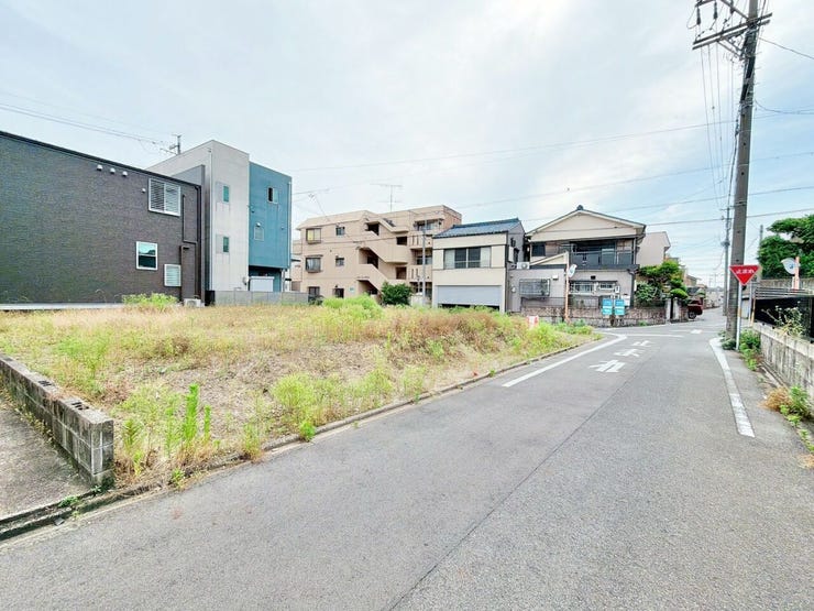 【見学予約】
当物件と同様の物件の見学も可能です!
実際の間取りや雰囲気を体感しながら住まいをイメージできます!気になる方はぜひお気軽にお問い合わせください♪
TEL:0120-729-710