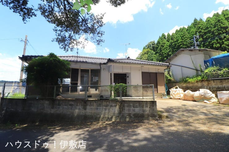 伊集院町麦生田 中古戸建 【外観写真】
「他社で住宅ローンに落ちてしまった」「車のローンが残っている」など、住宅ローンでお困りの方はぜひ一度弊社までご相談ください。