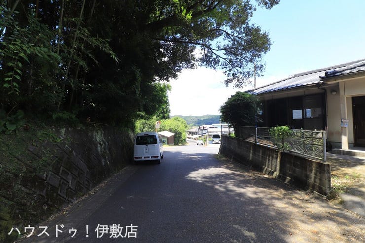 伊集院町麦生田 中古戸建 【前面道路】
南側前面道路
