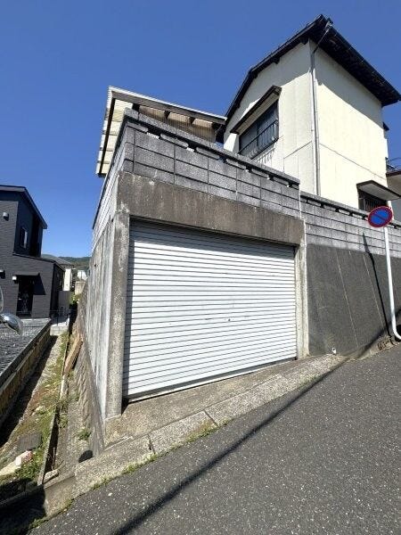 堀車庫です
