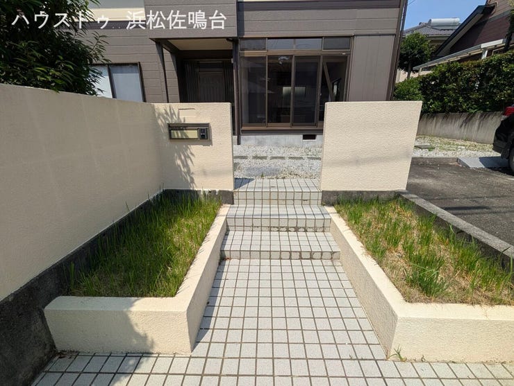 エントランス全景