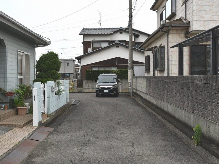 東側道路
