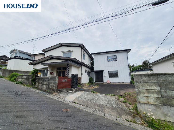 【外観】
現地(2026年5月)撮影
◎建築条件無し◎
詳細は、ハウスドゥ 八戸市庁前までお気軽にお問い合わせくださいませ♪
