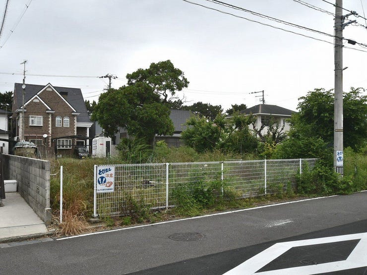 外観を南西側より撮影