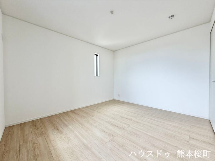 ■2階7.5帖洋室■心からリラックスできる静けさ、上質な眠りで、毎日をリセットします。明日への活力を養う空間です。