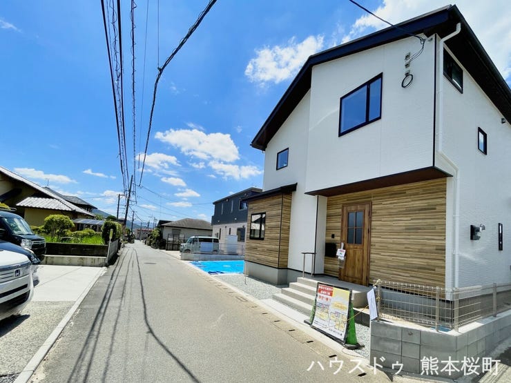 ■理想を叶える新しい暮らしの舞台■高いデザイン性と機能性を兼ね備えた住まい。ここで、家族の新しい物語が始まります。