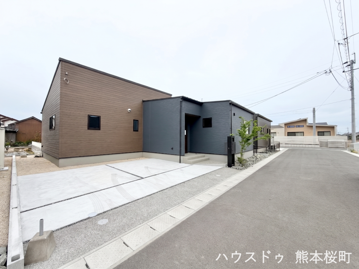 ■理想を叶える新しい暮らしの舞台■高いデザイン性と機能性を兼ね備えた住まい。ここで、家族の新しい物語が始まります。