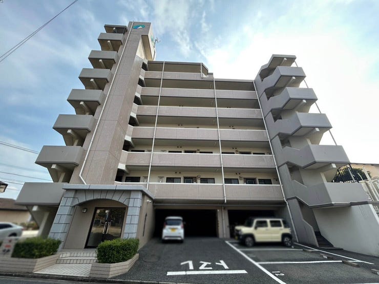 【外観】
【メゾンモンブラン東筑】3LDK♪カウンターキッチン♪南向き♪則松小・則松中学校まで徒歩約5分圏内♪