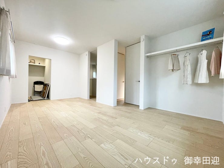 ■2階6+4.5帖洋室■心からリラックスできる静けさ、上質な眠りで、毎日をリセットします。明日への活力を養う空間です。