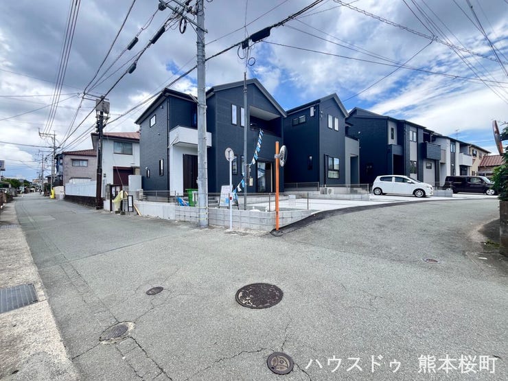 ■理想を叶える新しい暮らしの舞台■高いデザイン性と機能性を兼ね備えた住まい。ここで、家族の新しい物語が始まります。