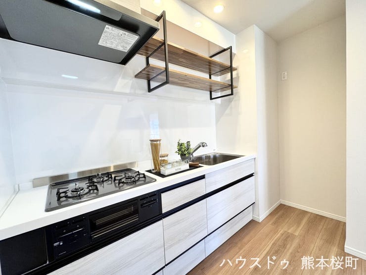 ■家族の「美味しい」が集まる舞台■高い機能性と美しいデザインを両立。料理する人も、待つ人も、笑顔になれる場所です。