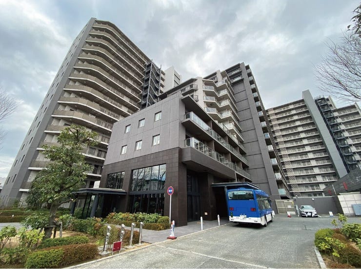 住民専用シャトルバスが運行されています