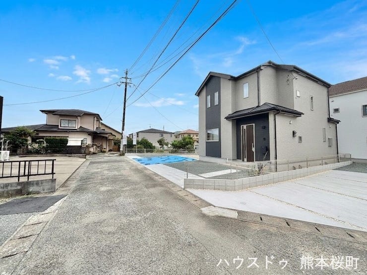 ■理想を叶える新しい暮らしの舞台■高いデザイン性と機能性を兼ね備えた住まい。ここで、家族の新しい物語が始まります。