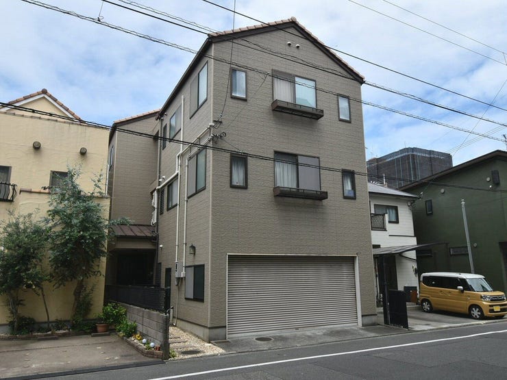 【外観】
外観を南東側より撮影