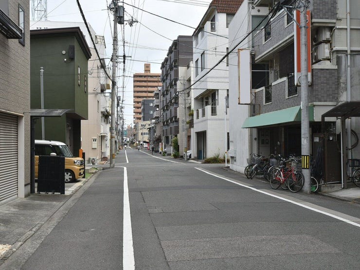 東側道路