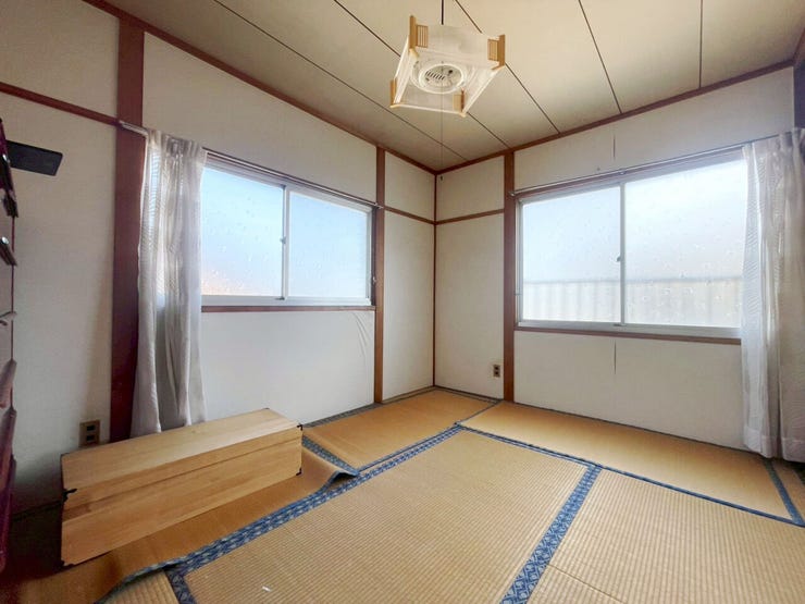 小倉南区葛原 中古戸建て♪全居室6帖以上♪小学校徒歩13分♪コンビニ徒歩10分♪