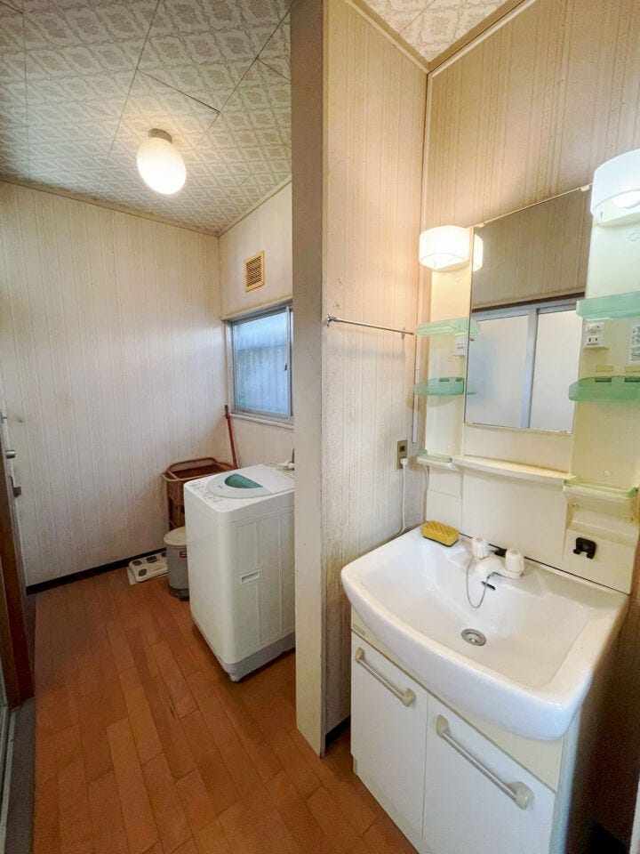 小倉南区葛原 中古戸建て♪全居室6帖以上♪小学校徒歩13分♪コンビニ徒歩10分♪
