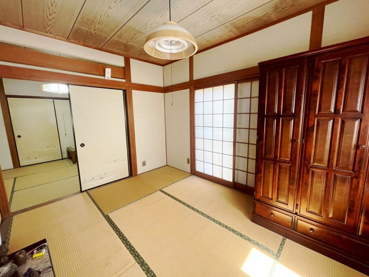 小倉南区葛原 中古戸建て♪全居室6帖以上♪小学校徒歩13分♪コンビニ徒歩10分♪