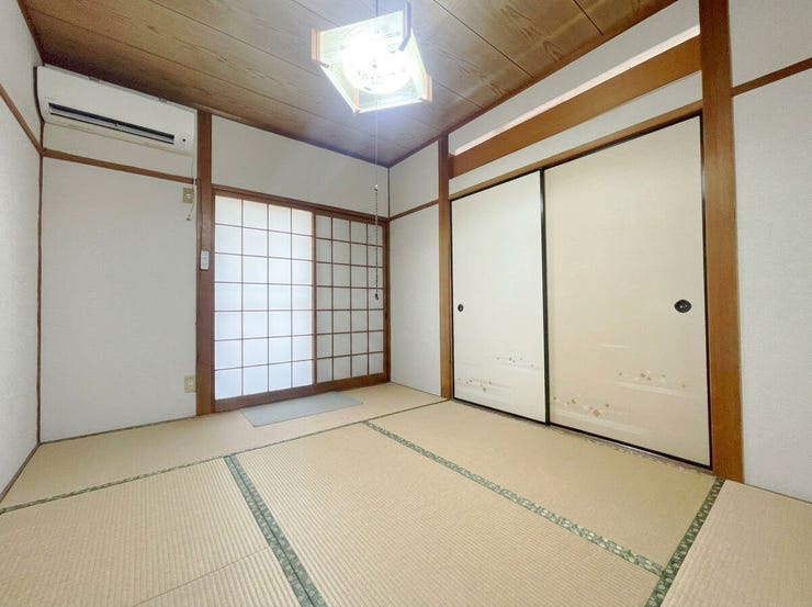 小倉南区葛原 中古戸建て♪全居室6帖以上♪小学校徒歩13分♪コンビニ徒歩10分♪