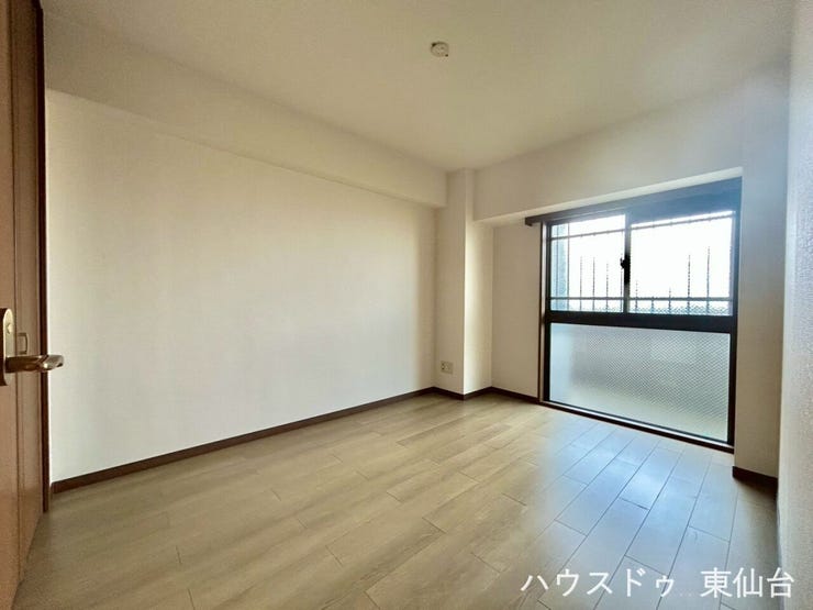 家具配置がしやすく、ゆとりを感じられる主寝室。朝の身支度もスムーズにできます。