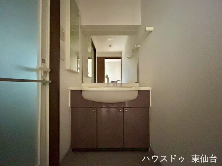 清潔感と機能性を兼ね備えた、使いやすい洗面空間