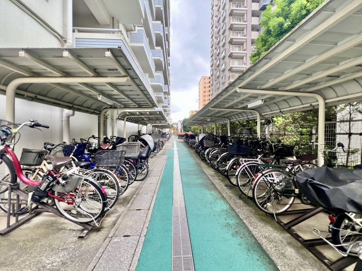 《駐輪場》屋根付き駐輪場を完備。通勤・通学・お買い物にも便利に使えます♪