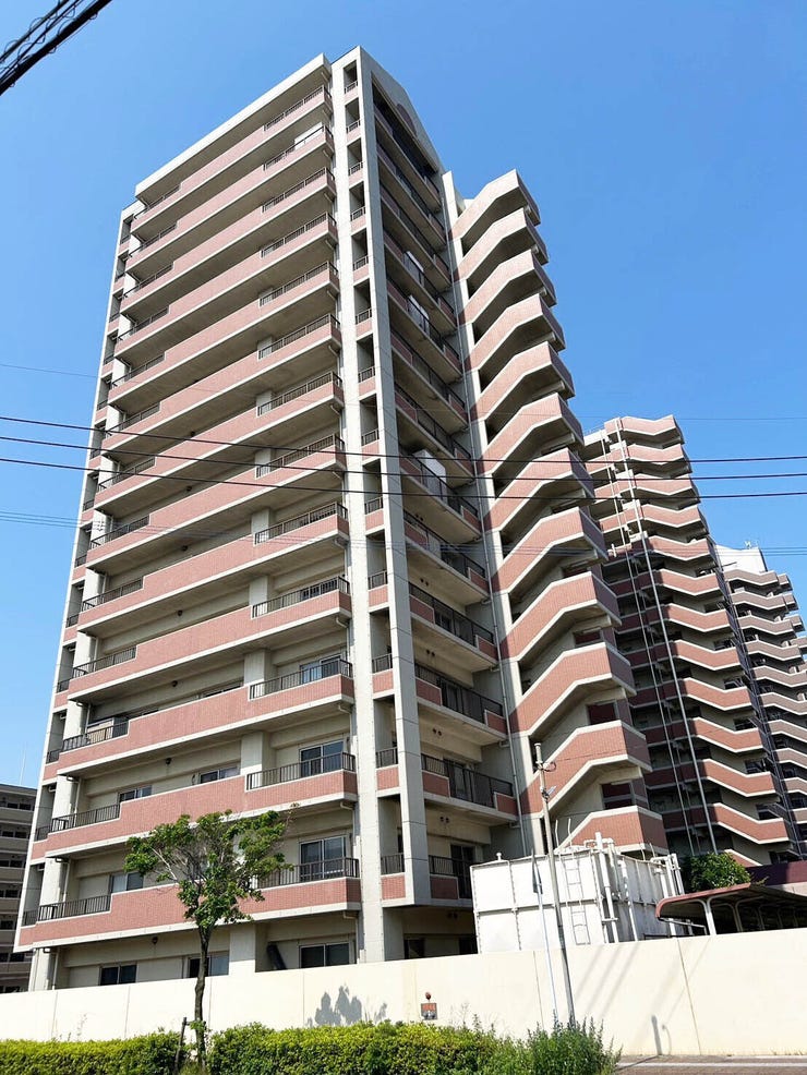【外観】
【2026年7月リフォーム】ペット相談可♪オートロック♪LDK15帖以上♪食器洗浄乾燥機♪