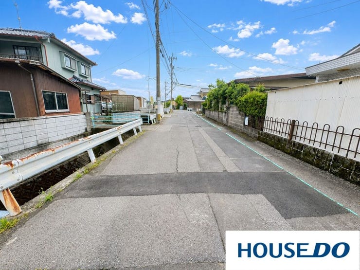 ※本画像は実際の外観写真をもとに、明るさや見やすさを調整した加工を施したイメージです。
実際の見え方とは多少異なる場合がございます。