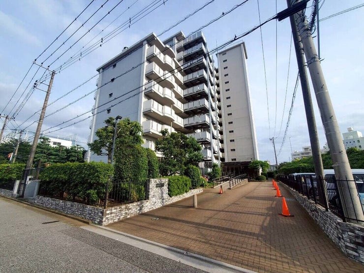 【Exterior】落ち着きのあるシンプルな外観で、長く愛せる住まいに仕上がっています。