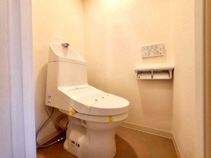 【Toilet】清潔感があり、落ち着いたデザインのトイレ。家族みんなが快適に使えます。