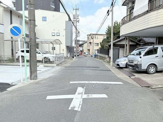 見通しが良く、毎日の車の出し入れや駐車もスムーズに行えます。