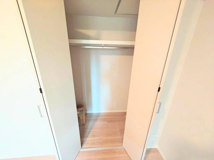 全居室にクローゼットがあります♪
家具を最小限にしてお部屋を広くお使いいただけます。